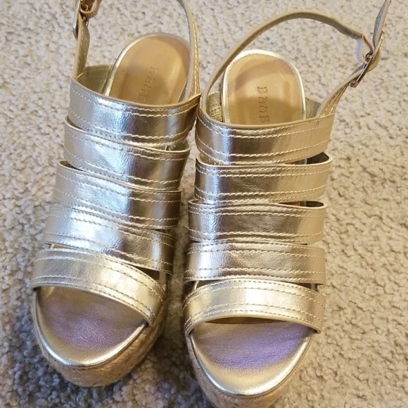 Platform wedge sandals - Picture 2 of 7